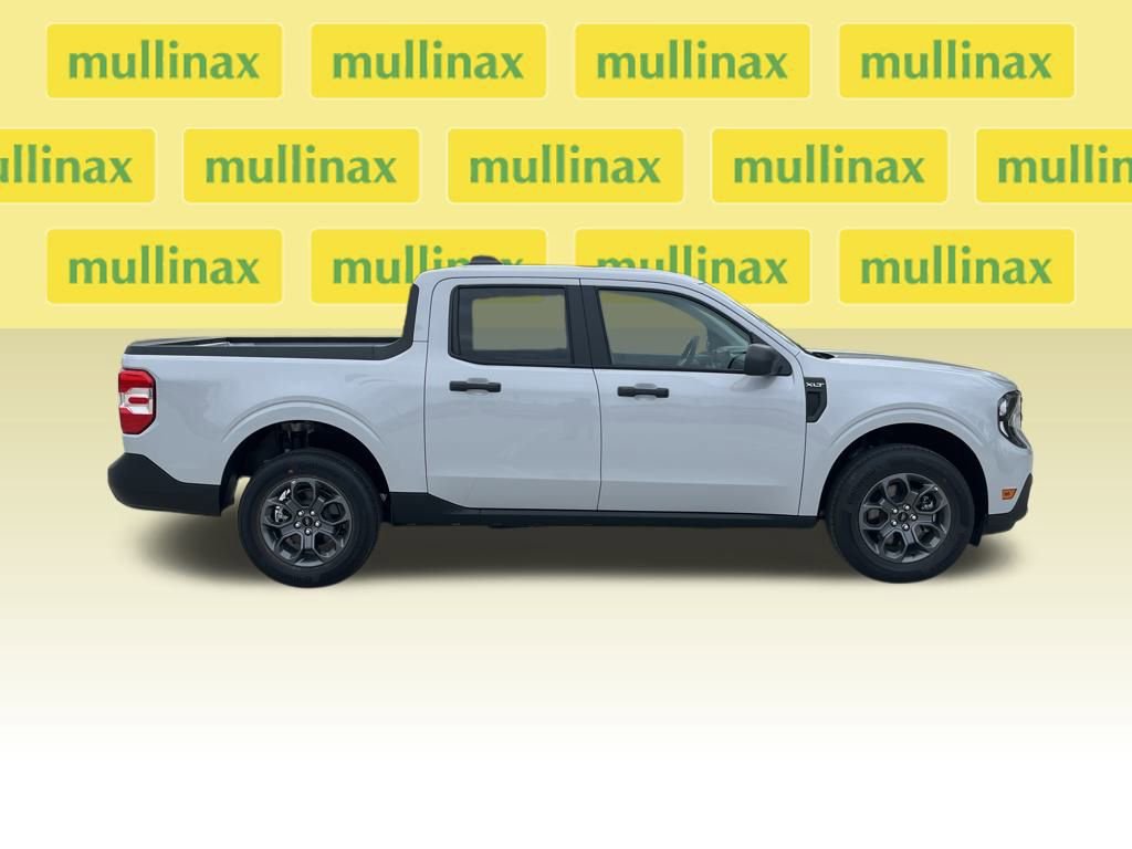 New 2025 Ford Maverick XLT w/ Equipment Group 302A image 2