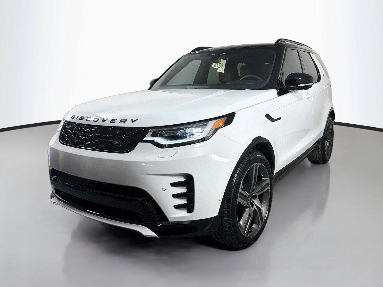 New 2026 Land Rover Discovery Dynamic SE