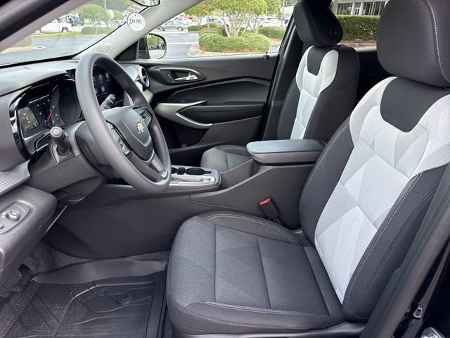 New 2026 Chevrolet Trax LS w/ LS Convenience Package FWD image 7