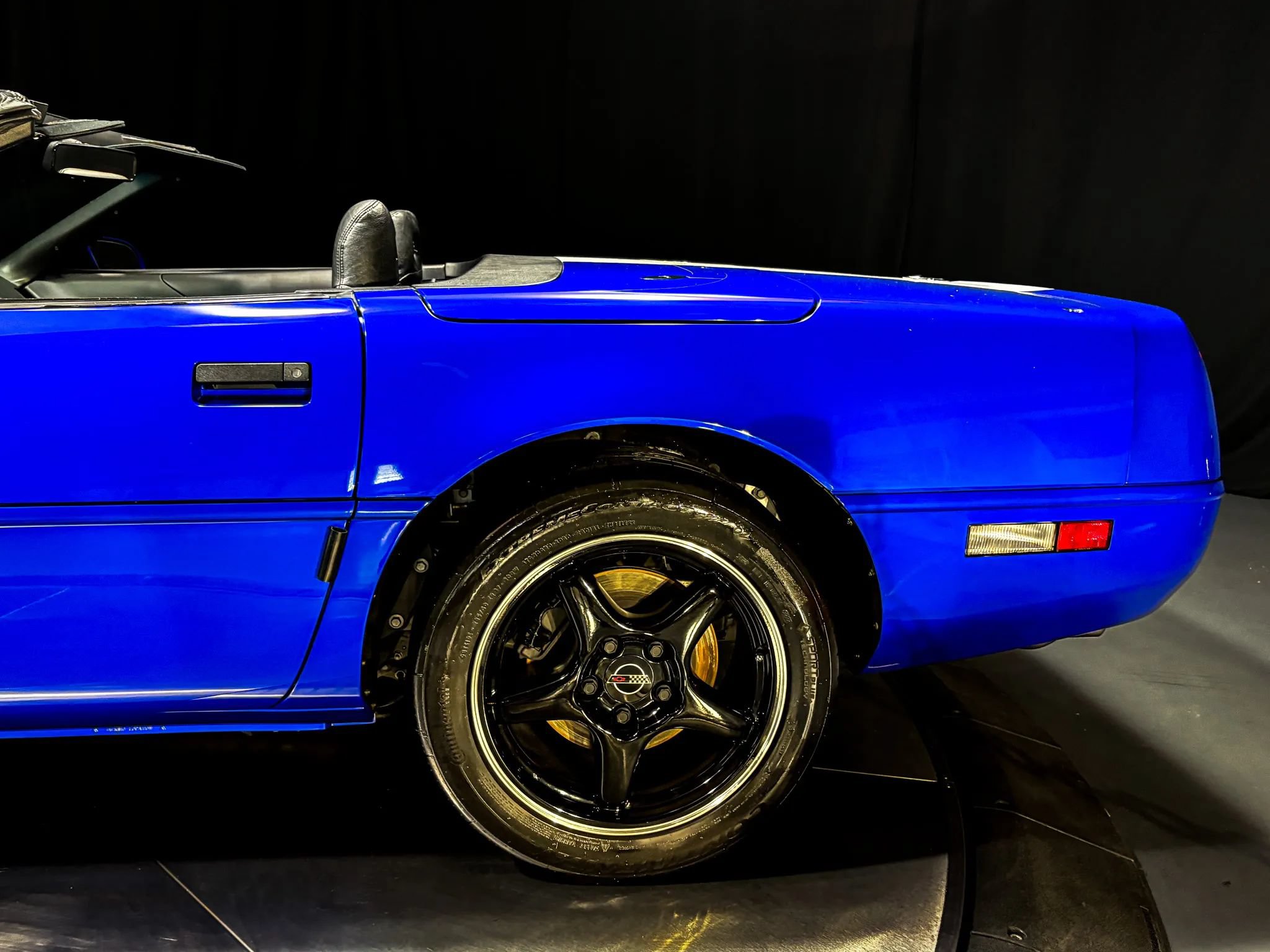 Used 1996 Chevrolet Corvette Convertible RWD image 17