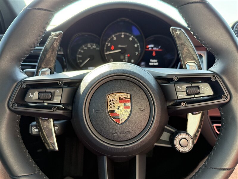Used 2025 Porsche Macan Turbo AWD/4WD image 20