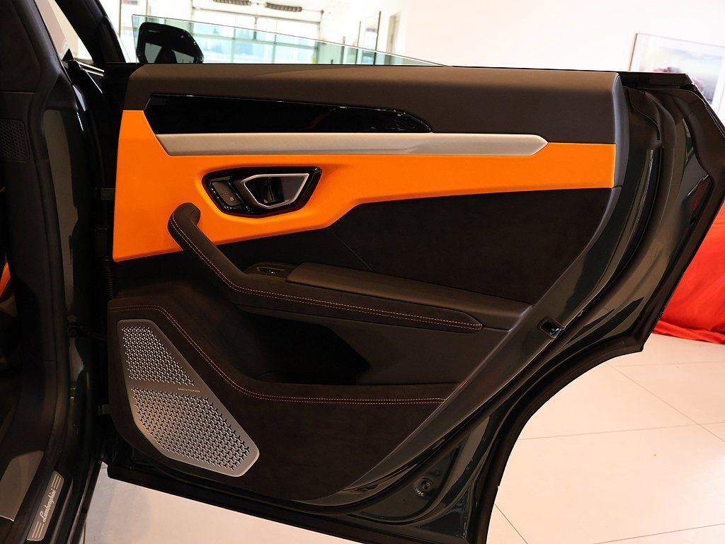 Used 2023 Lamborghini Urus S image 67