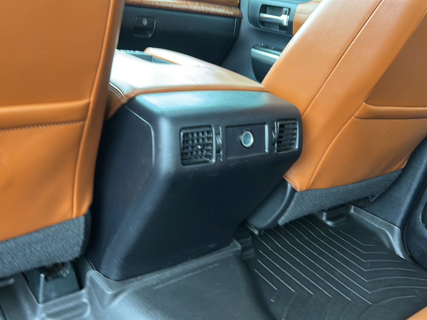 Used 2014 Toyota Tundra 1794 Edition image 6