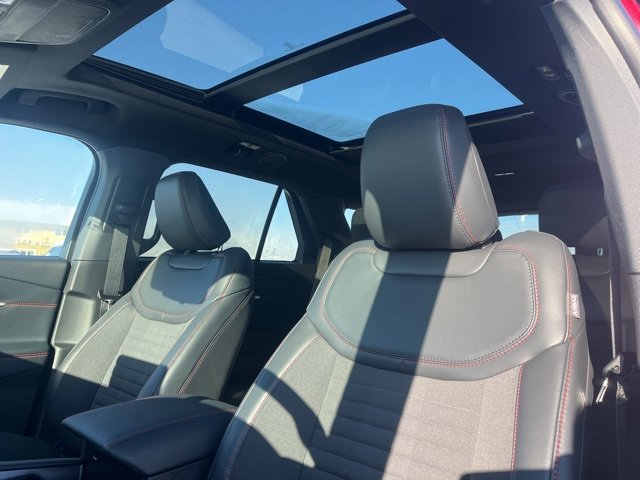 Used 2025 Ford Explorer ST-Line image 14