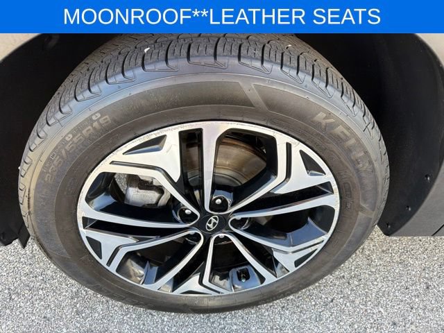 Used 2020 Hyundai Santa Fe Limited AWD/4WD image 14