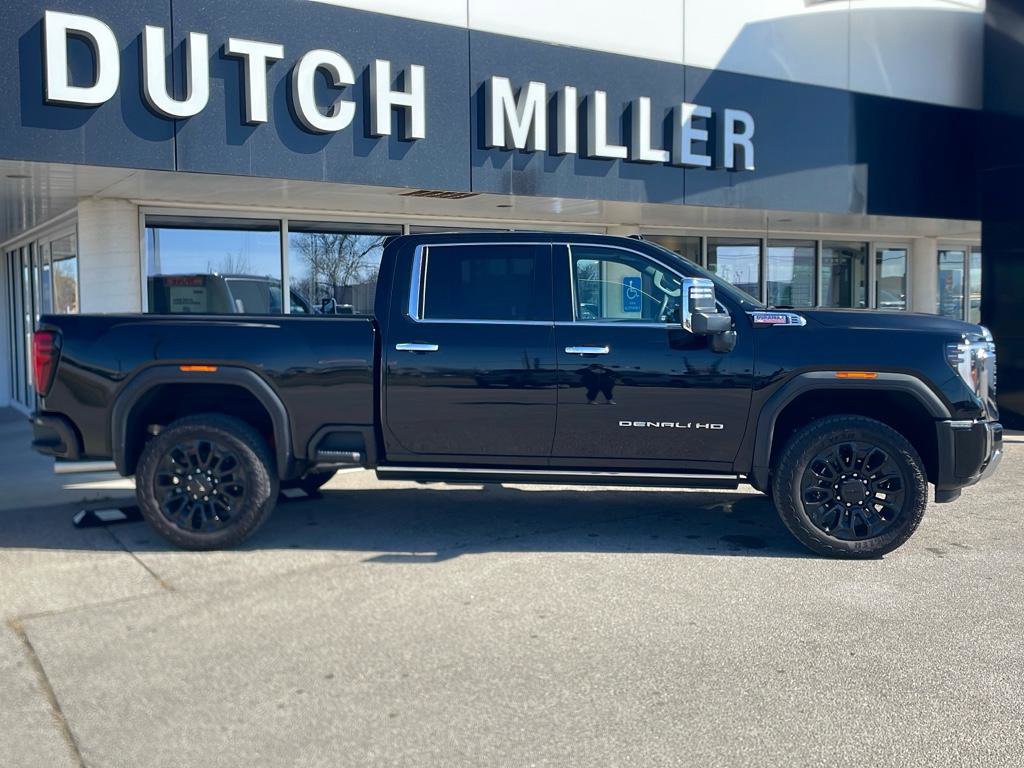 New 2024 GMC Sierra 2500 Denali w/ Technology Package image 2