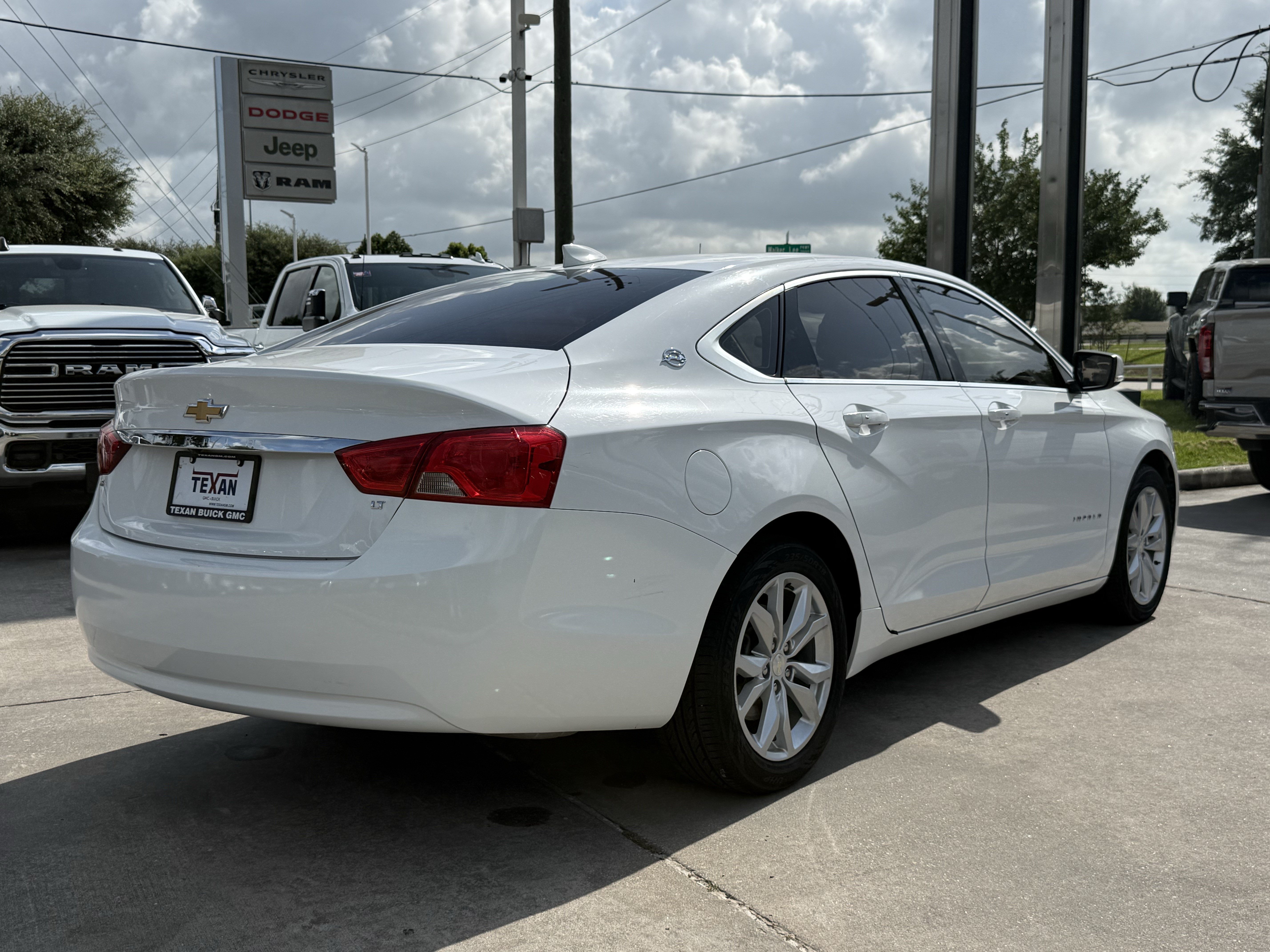 Used 2019 Chevrolet Impala LT FWD image 5