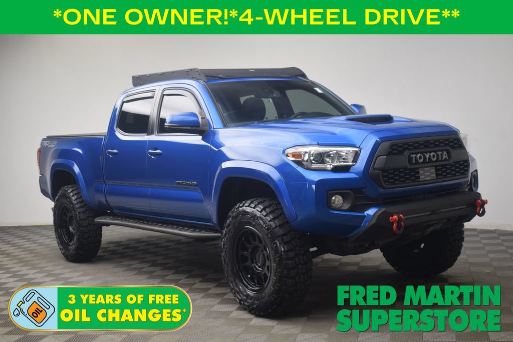 Used 2018 Toyota Tacoma TRD Sport AWD/4WD image 1