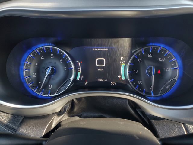 Used 2023 Chrysler Pacifica Limited w/ S Appearance Package image 16