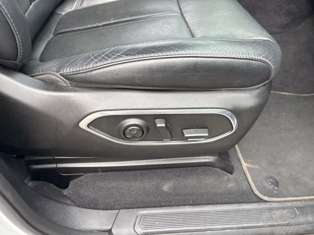 Used 2024 Jeep Wagoneer L Series III w/ Flexible Seating Group AWD/4WD image 31