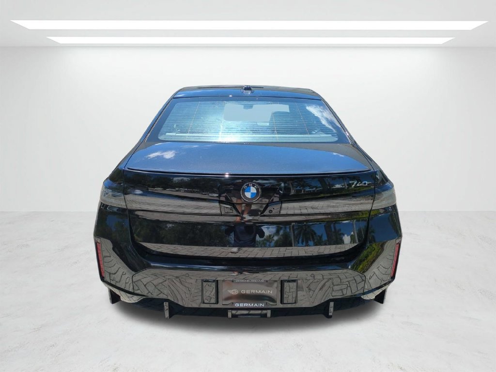 New 2027 BMW 740i w/ Executive Package RWD image 5