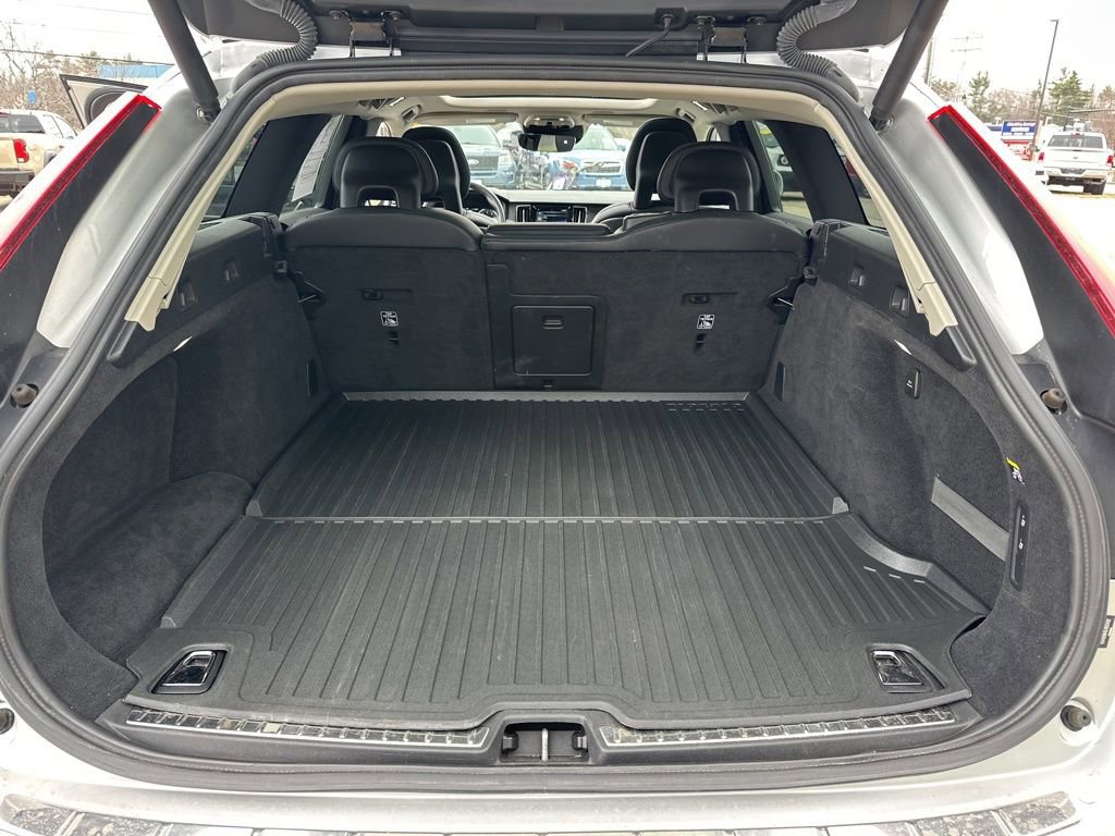 Used 2018 Volvo V90 T5 Cross Country w/ Convenience Package image 29