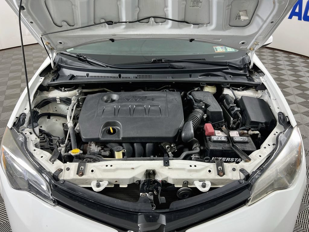 Used 2017 Toyota Corolla LE FWD image 31