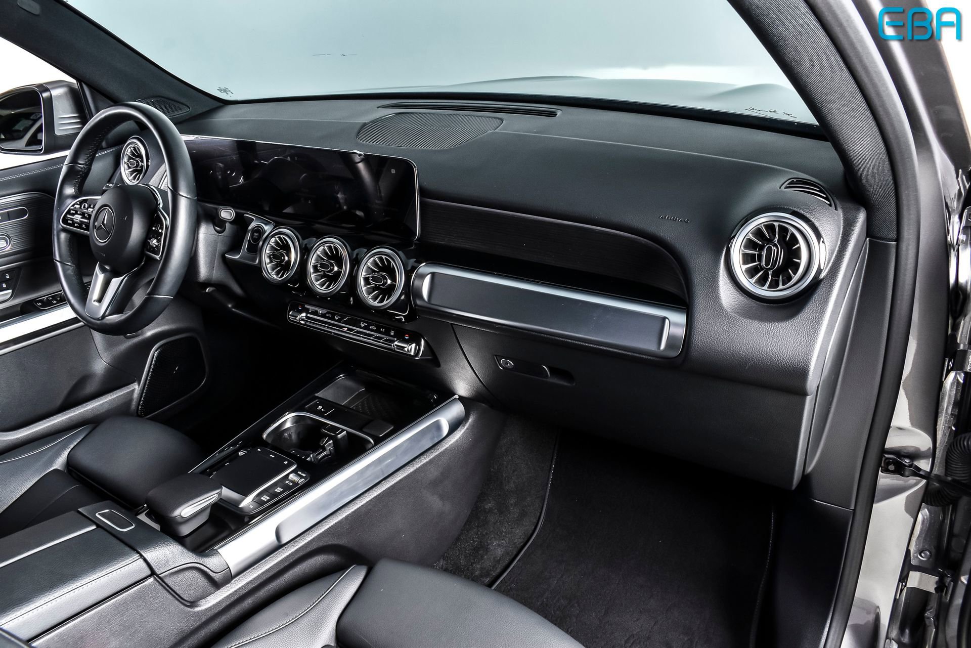 Used 2023 Mercedes-Benz EQB 300 4MATIC image 21