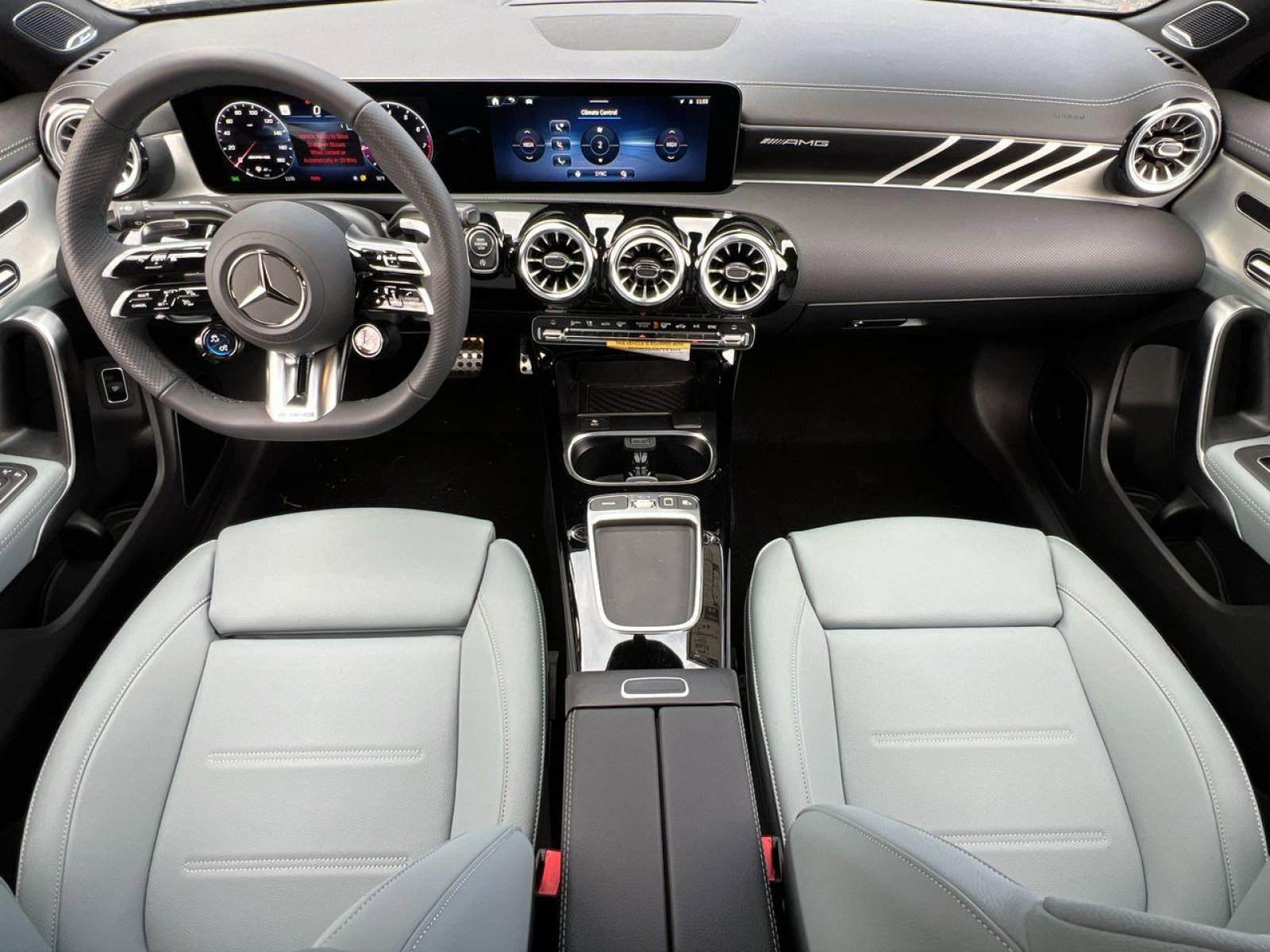 New 2025 Mercedes-Benz CLA 35 AMG 4MATIC image 21