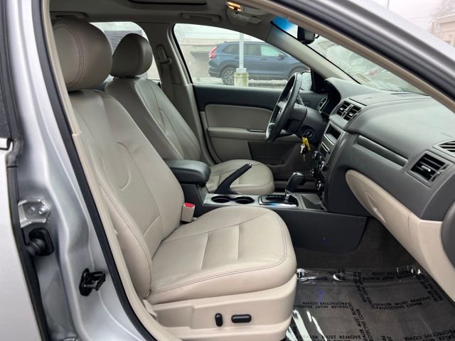 Used 2011 Ford Fusion SEL w/ 302A Rapid Spec Order Code image 9
