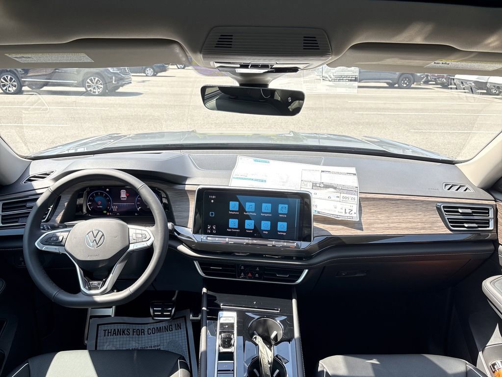 New 2025 Volkswagen Atlas SEL Premium R-Line image 24