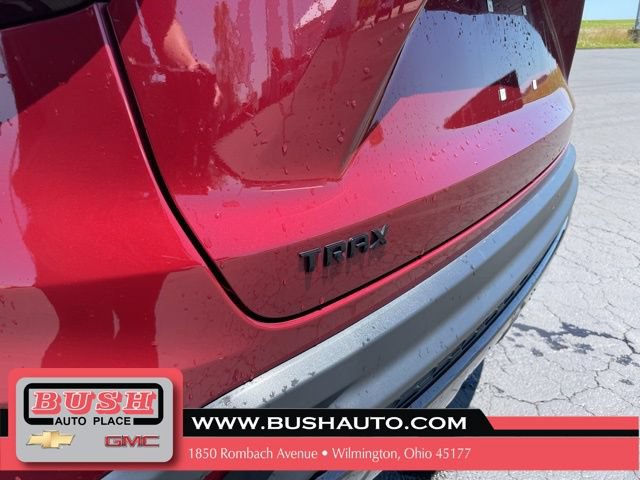 Used 2024 Chevrolet Trax RS FWD image 11