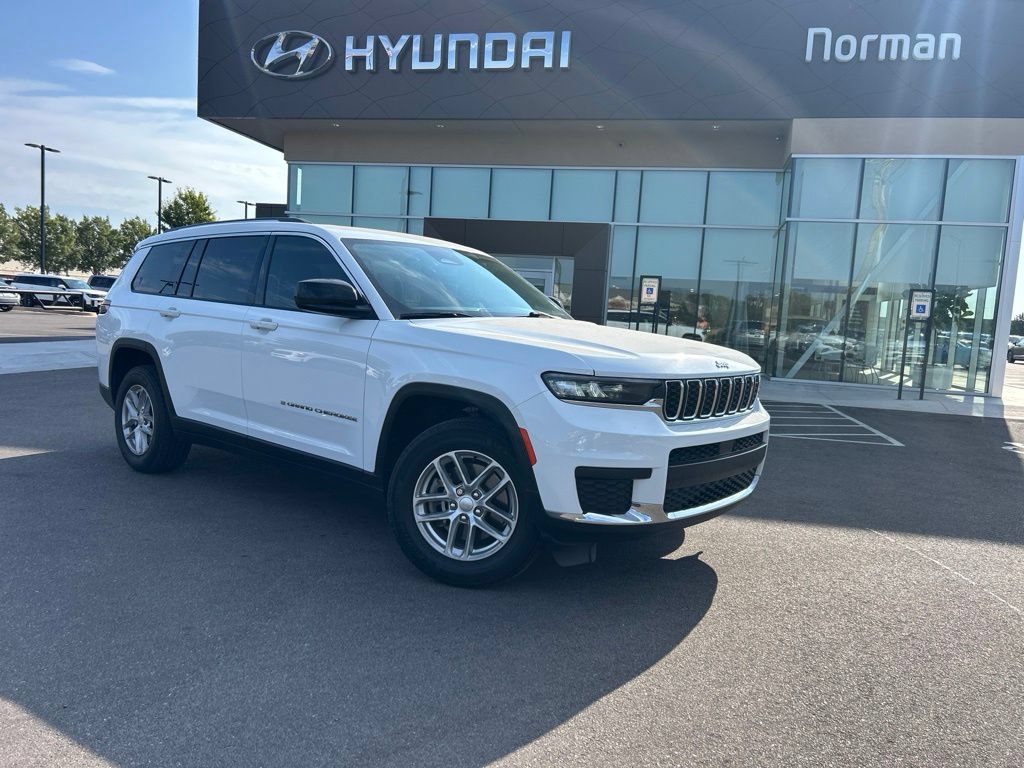 Used 2021 Jeep Grand Cherokee L Laredo w/ Luxury Tech Group I RWD image 3