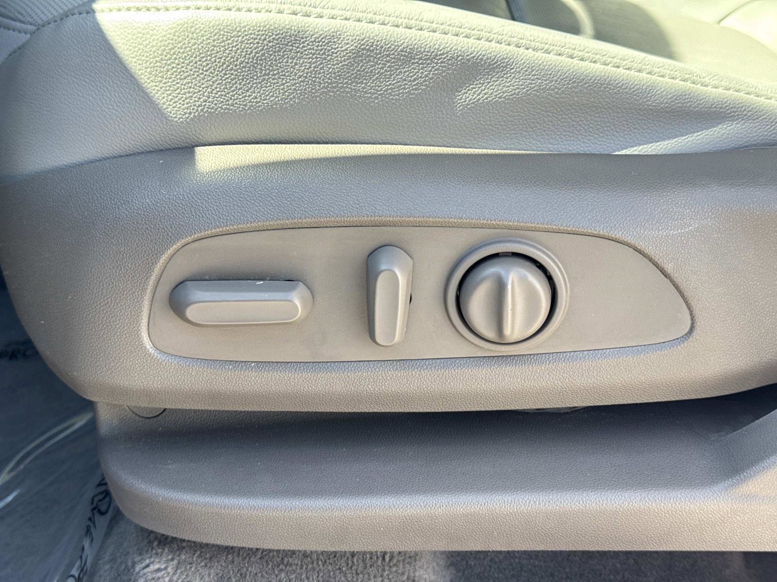 Used 2020 Chevrolet Traverse Premier image 16