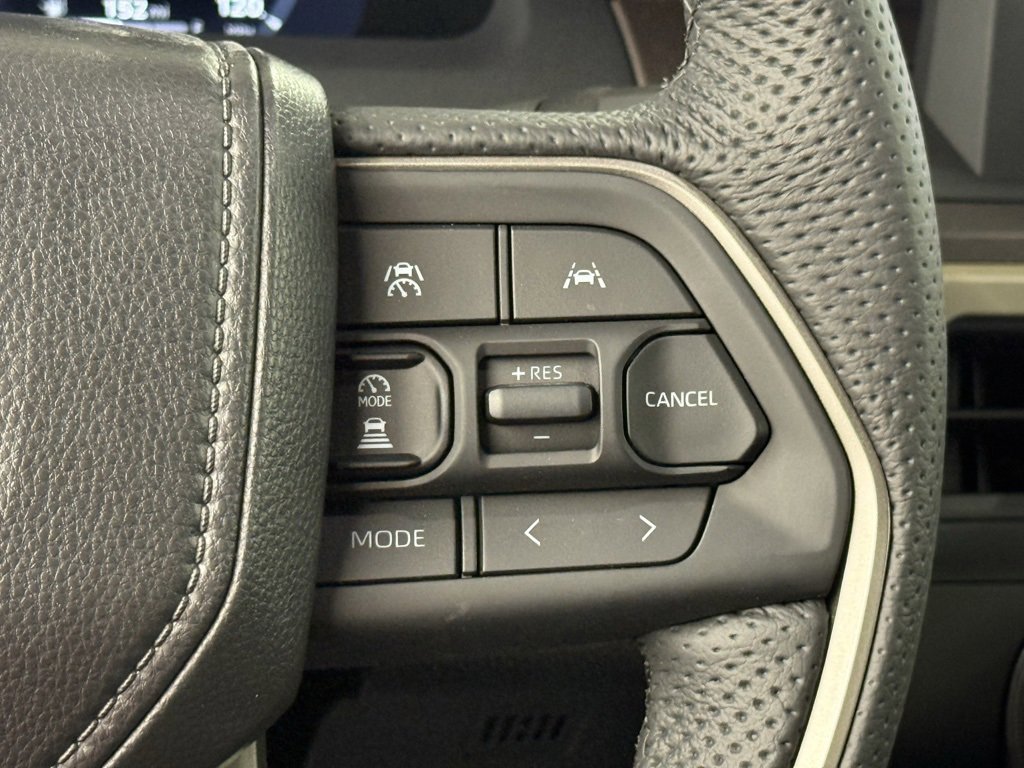 Used 2025 Toyota Tacoma TRD Off-Road image 21