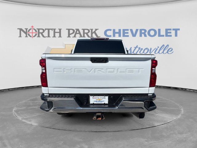 Used 2023 Chevrolet Silverado 2500 LT w/ Convenience Package AWD/4WD image 4
