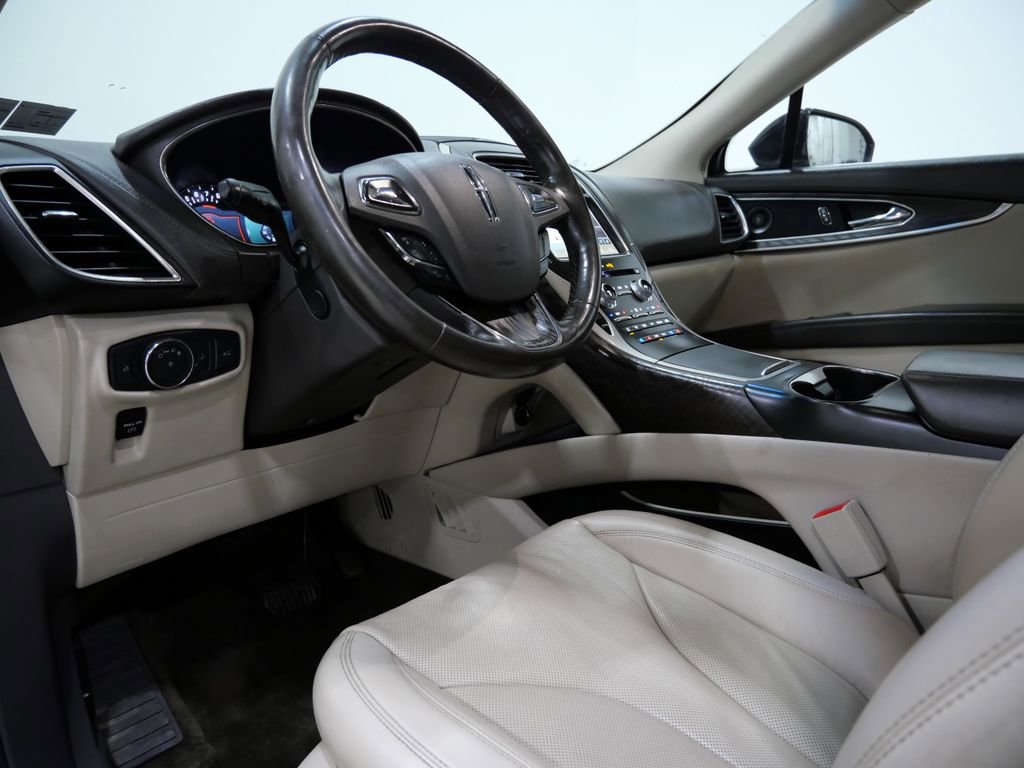 Used 2018 Lincoln MKX Reserve w/ Driver Assistance Package image 7