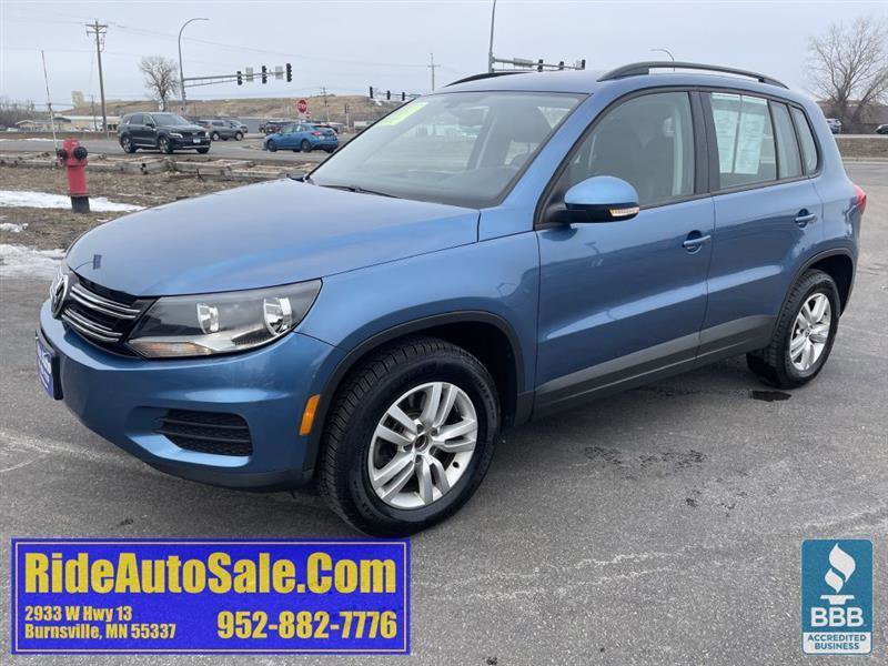 Used 2017 Volkswagen Tiguan S image 1