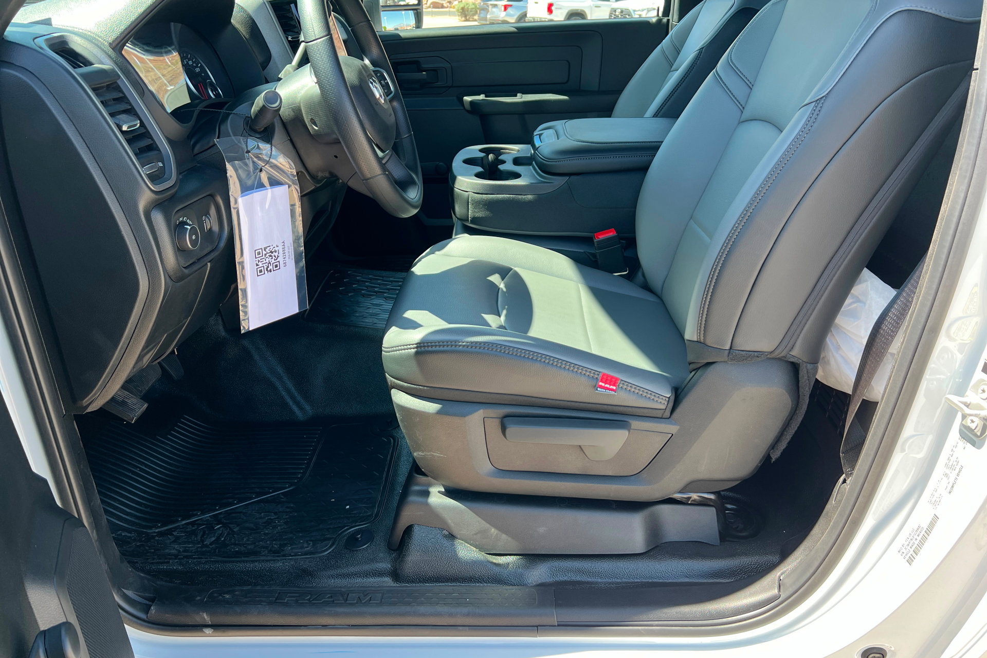 New 2026 RAM 3500 Tradesman AWD/4WD image 13