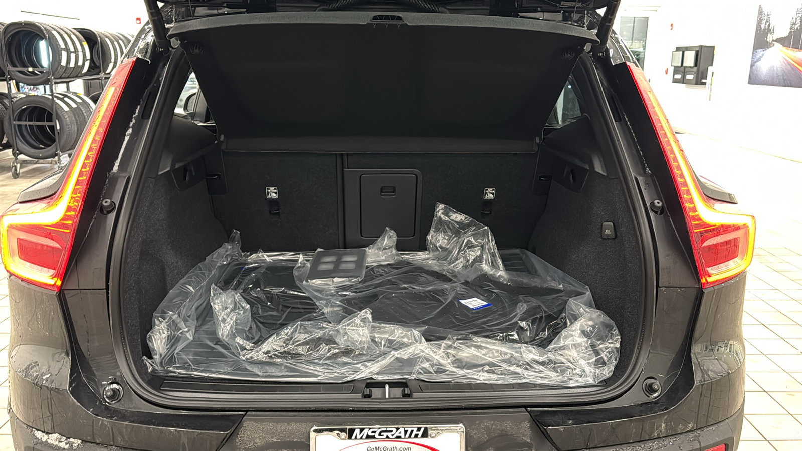 New 2026 Volvo XC40 B5 Ultra w/ Climate Package AWD/4WD image 29