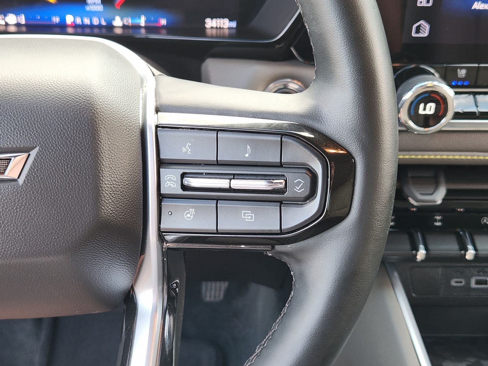 Used 2023 Chevrolet Colorado ZR2 w/ ZR2 Convenience Package III AWD/4WD image 38
