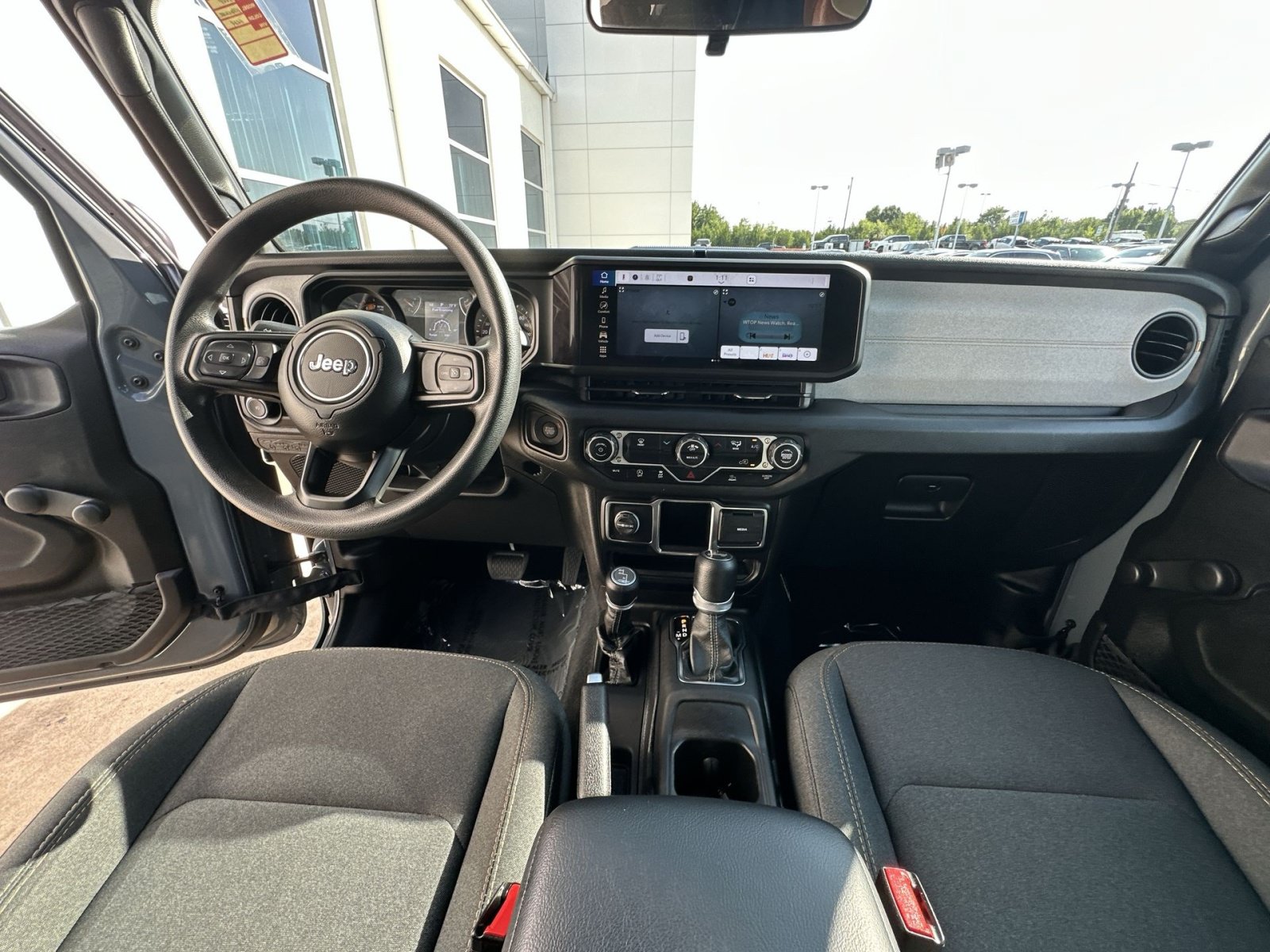 Used 2024 Jeep Wrangler Unlimited Sport AWD/4WD image 30