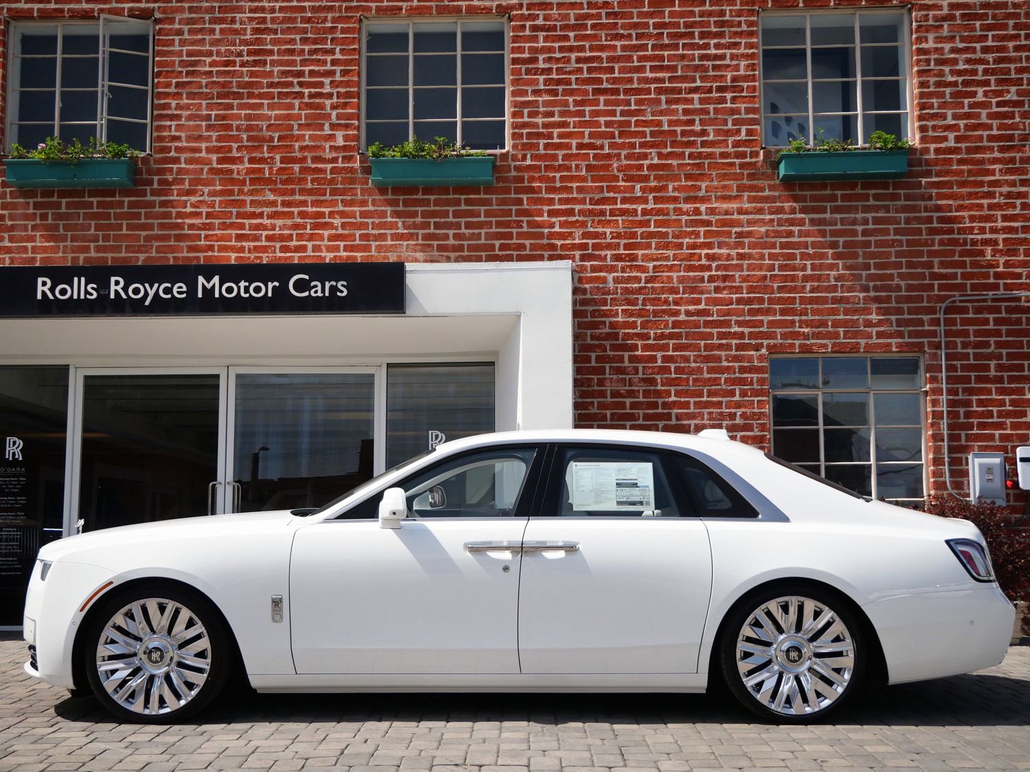 New 2026 Rolls-Royce Ghost image 3