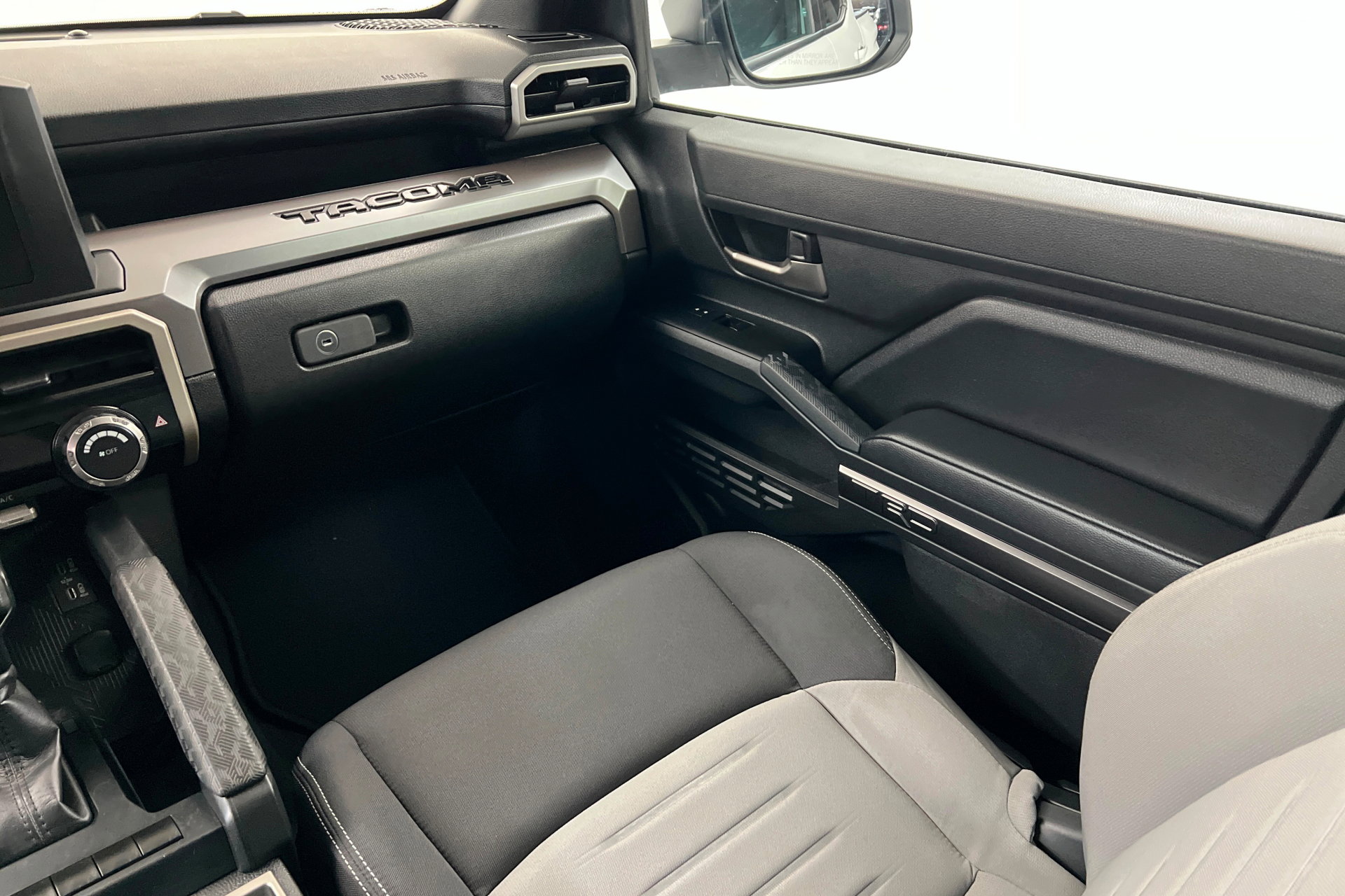 Used 2024 Toyota Tacoma TRD Sport image 10