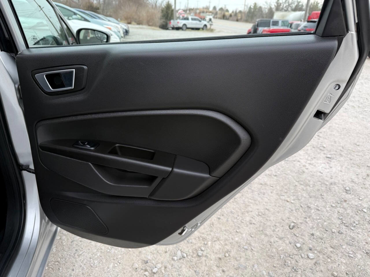 Used 2016 Ford Fiesta SE image 15