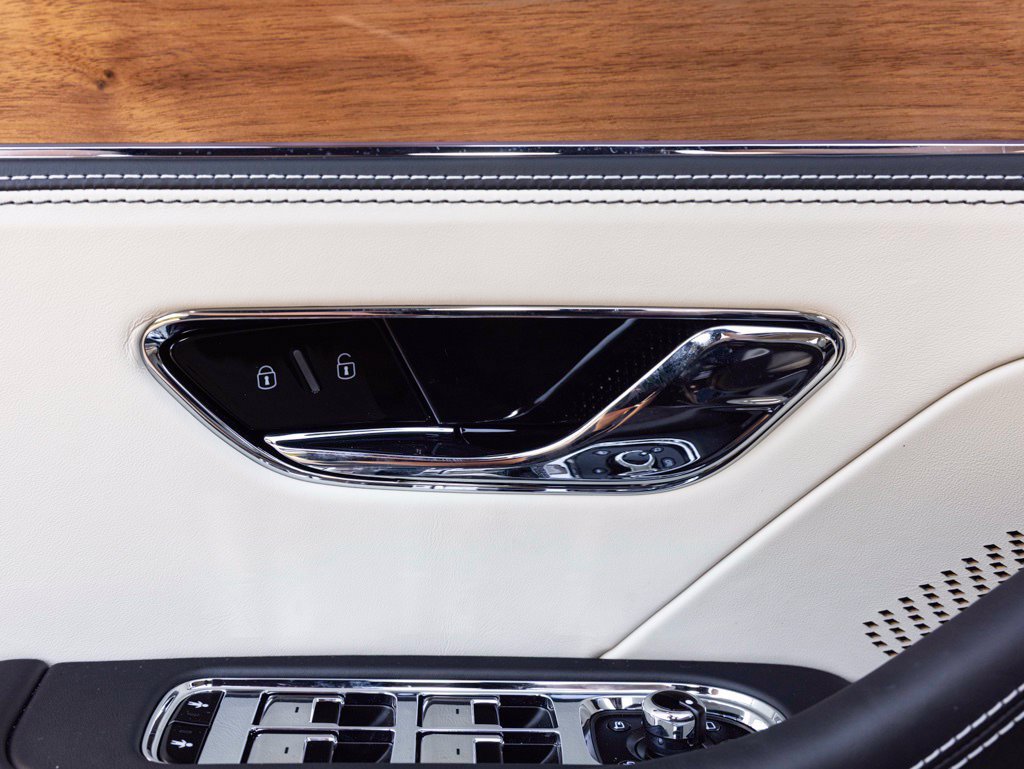 New 2027 Bentley Flying Spur AWD/4WD image 23