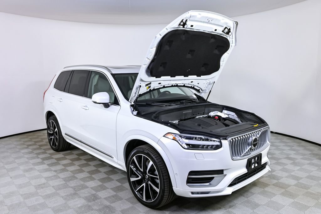 Certified 2024 Volvo XC90 B5 Plus w/ Protection Package Premier image 37