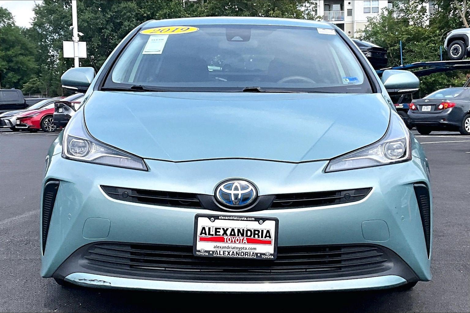 Used 2019 Toyota Prius LE FWD image 3