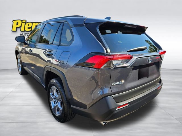 Used 2025 Toyota RAV4 XLE FWD image 3