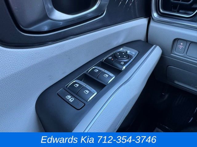 New 2025 Kia Sorento S w/ Panoramic Sunroof Package image 24