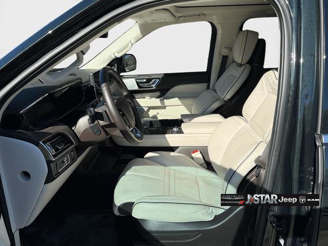 Used 2024 Lincoln Navigator Black Label AWD/4WD image 13