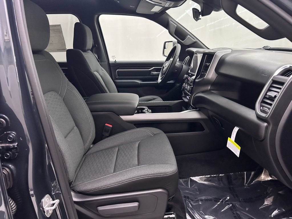 New 2026 RAM 1500 Big Horn AWD/4WD image 17