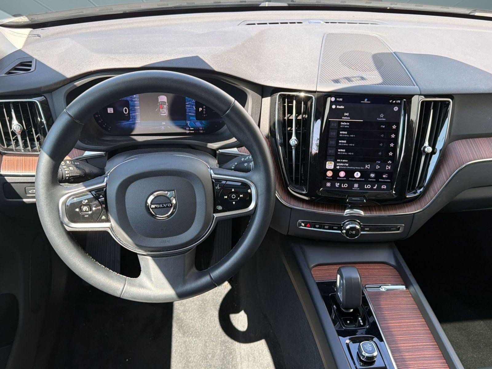 Certified 2023 Volvo XC60 T8 Plus w/ Climate Package AWD/4WD image 28