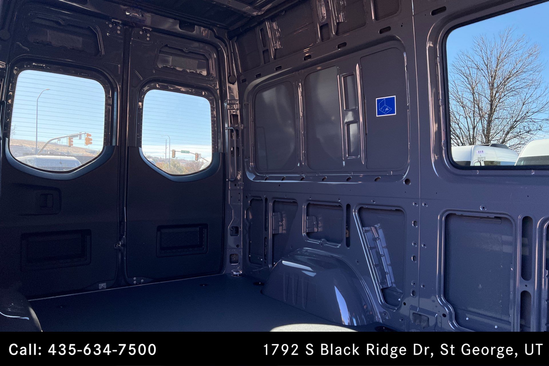 Used 2025 Mercedes-Benz Sprinter 2500 image 19