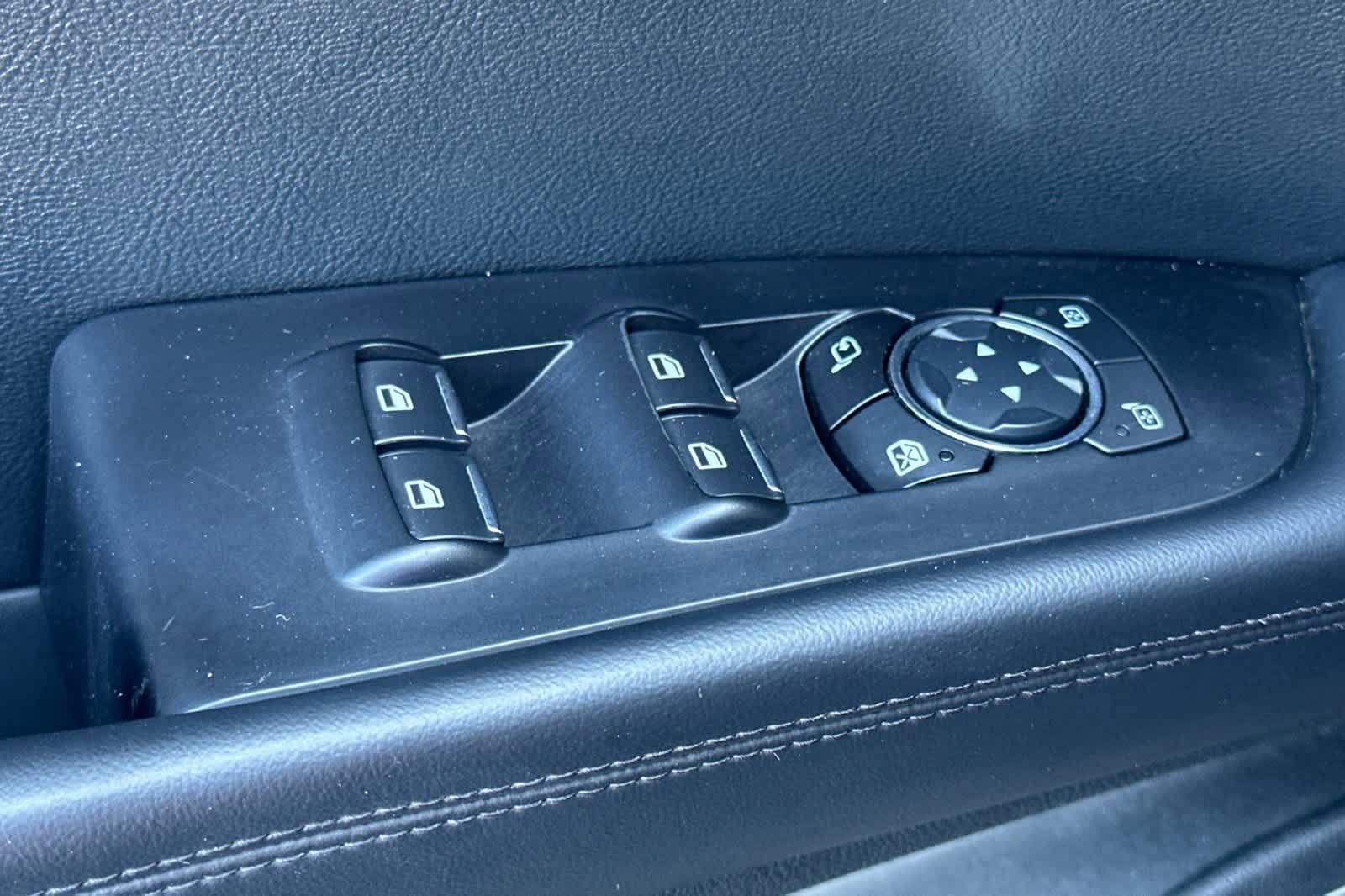 Used 2023 Lincoln Nautilus AWD w/ Premium Package image 13