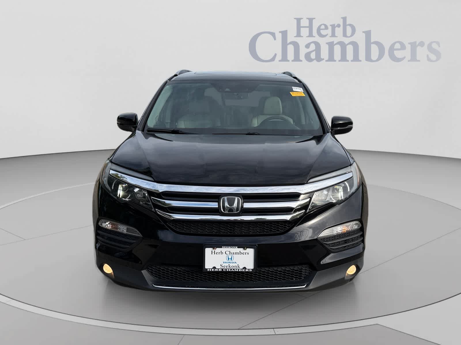 Used 2016 Honda Pilot Elite image 2
