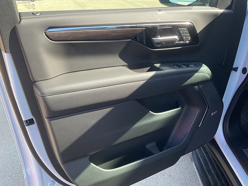 New 2026 Chevrolet Tahoe Premier image 13