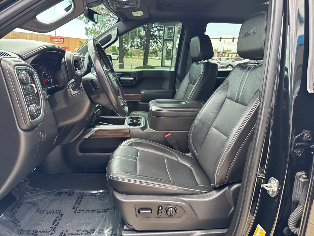 Used 2020 Chevrolet Silverado 1500 High Country w/ Technology Package AWD/4WD image 9