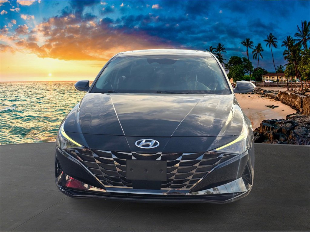 Used 2023 Hyundai Elantra Limited w/ Cargo Package image 2