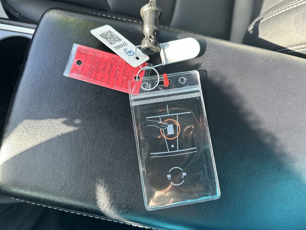 Used 2021 Tesla Model 3 Standard Range Plus image 27